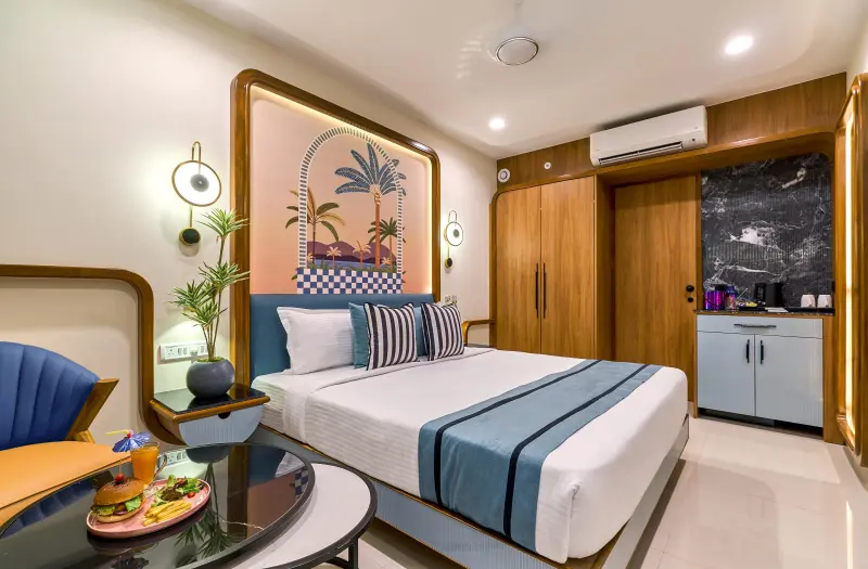 Panorama Pool View Room