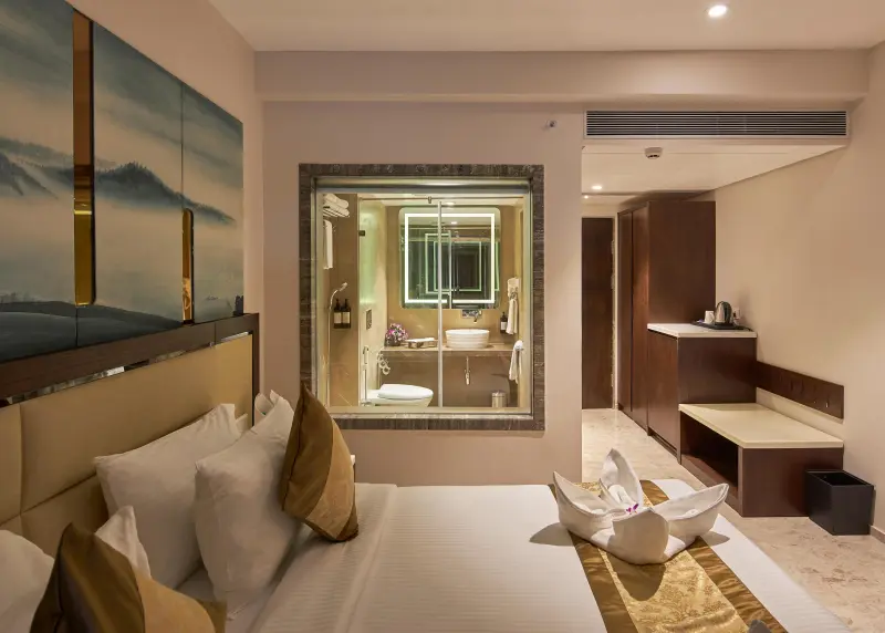 Club Room with Balcony Image