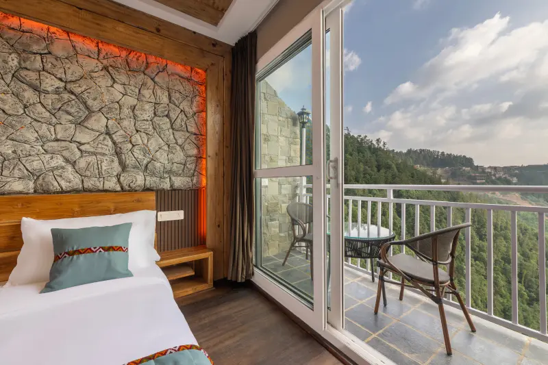Comet Room with balcony Image