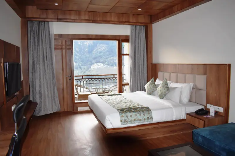 Club Room Valley View with Balcony Image