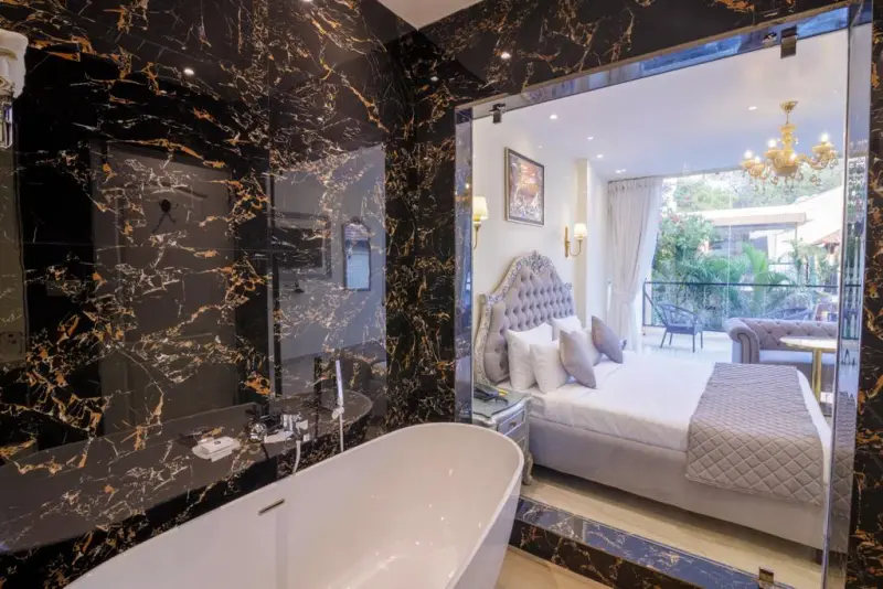 Superior room with Balcony and Bathtub  Image