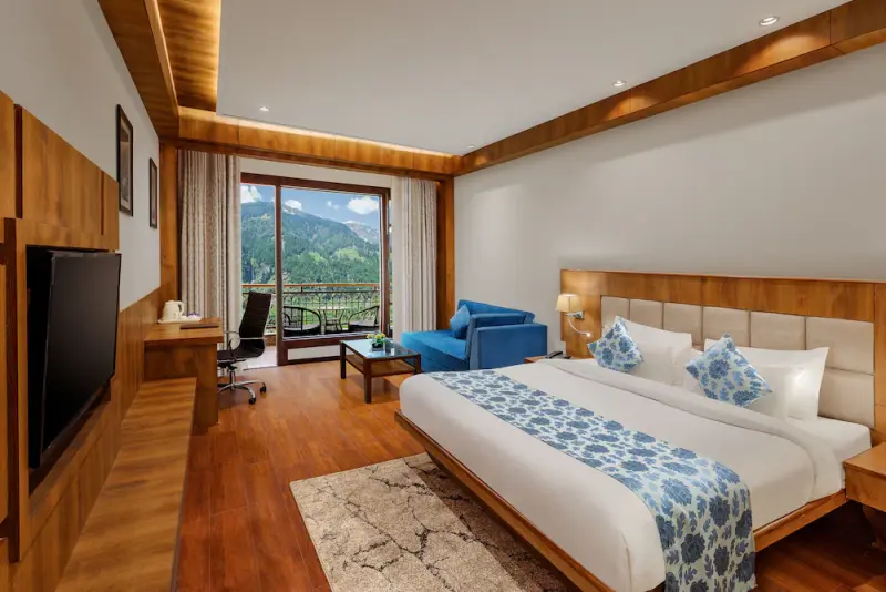 Premier Valley View Room with Balcony