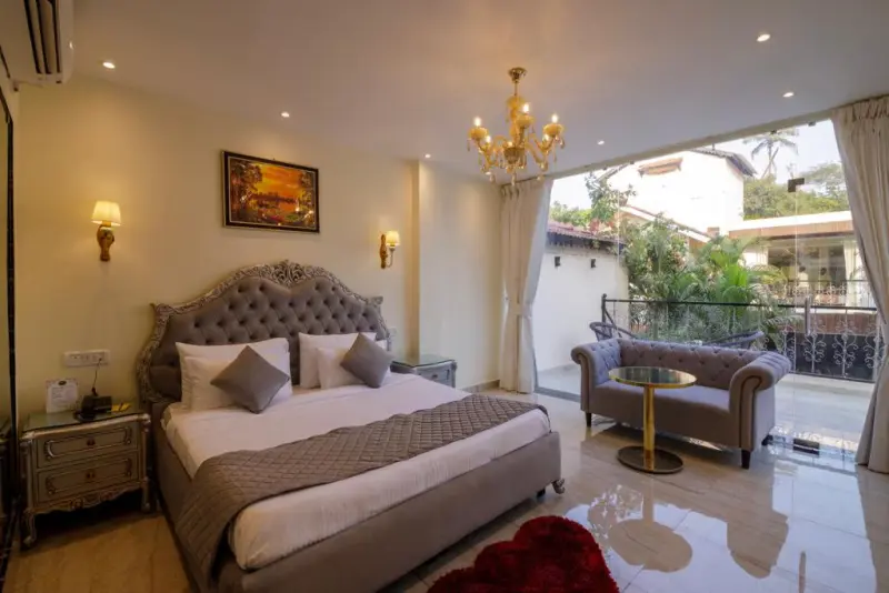 Superior room with Balcony and Bathtub 
