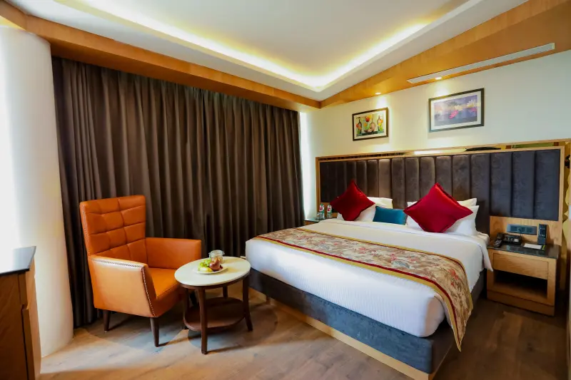 Club Room With Valley View 