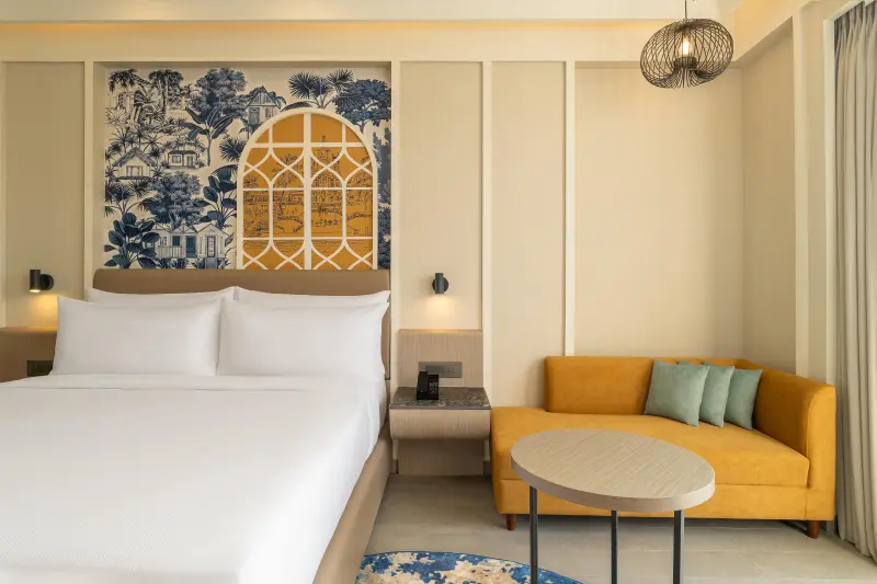 King Guest Room Image