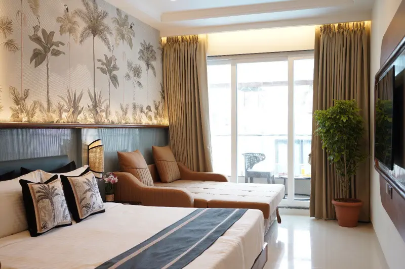 Junior Suite with Pool View and Balcony